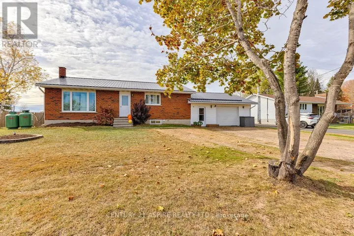 3241 B LINE ROAD, Laurentian Valley, Ontario K8A6W7