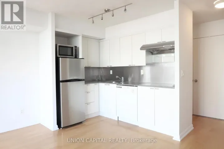 731 - 111 ELIZABETH STREET, Toronto (Bay Street Corridor), Ontario M5G1P7