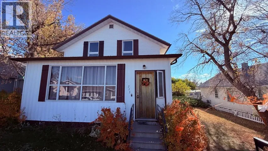 215 5 Avenue W, Hanna, Alberta T0J1P0