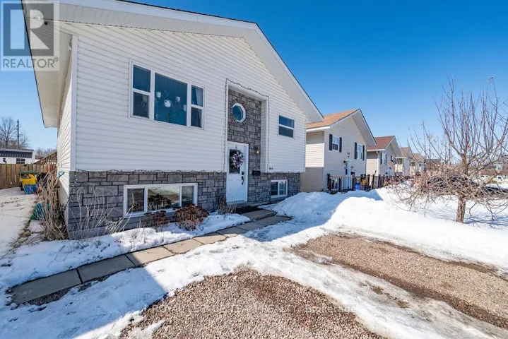 264 MCKENZIE STREET E, Pembroke, Ontario K8A3V7