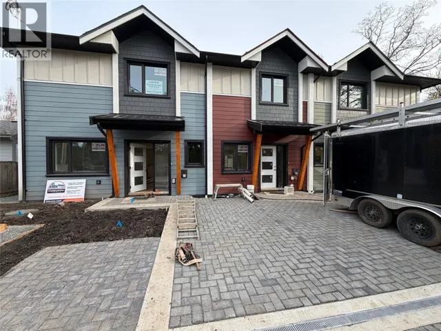 3 1048 Clarke Rd, Central Saanich, British Columbia V8M1C7