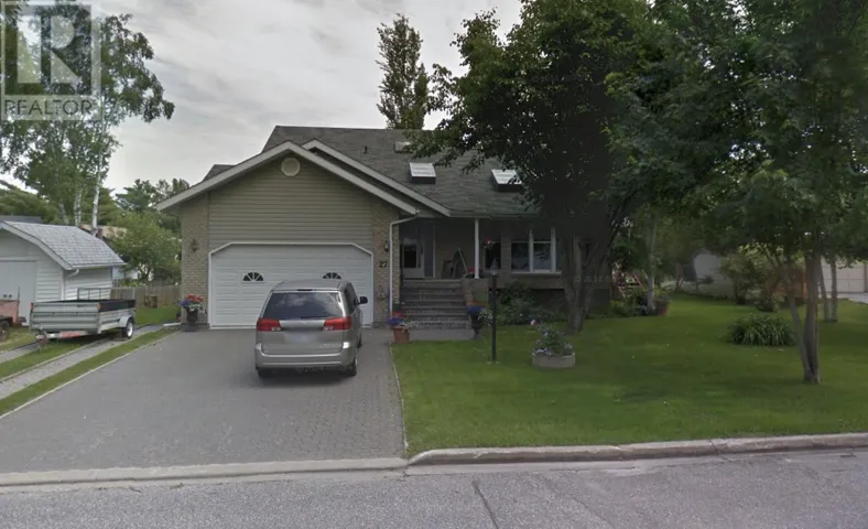 27 Dingwall PKWY, Dryden, Ontario P8N1T5