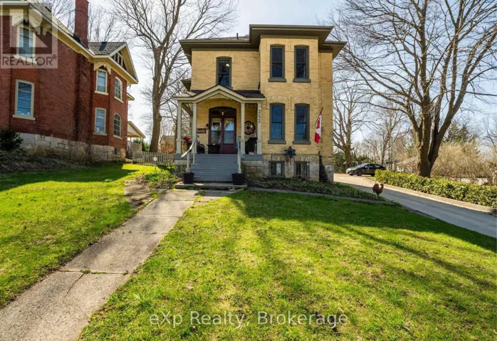 352 BERFORD STREET, South Bruce Peninsula, Ontario N0H2T0