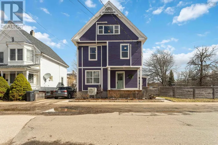 22 Washington Street, Bridgetown, Nova Scotia B0S1C0