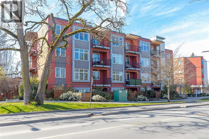 201 4030 Borden St, Saanich, British Columbia V8X2E9