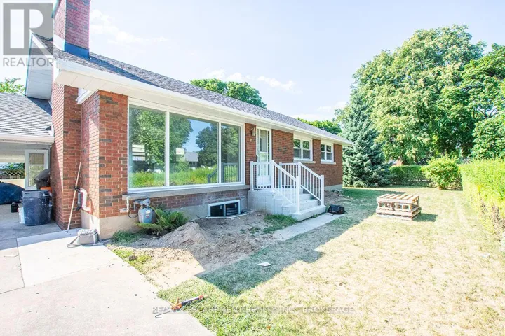 MAIN - 21 BRISBANE GLEN, St. Catharines (Vine/Linwell), Ontario L2N3L1