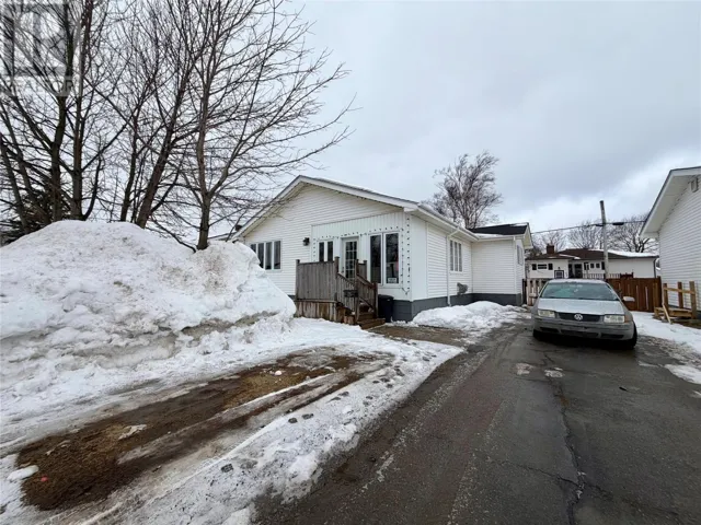 25 St Stephens Street, Stephenville, Newfoundland & Labrador A2N1L5