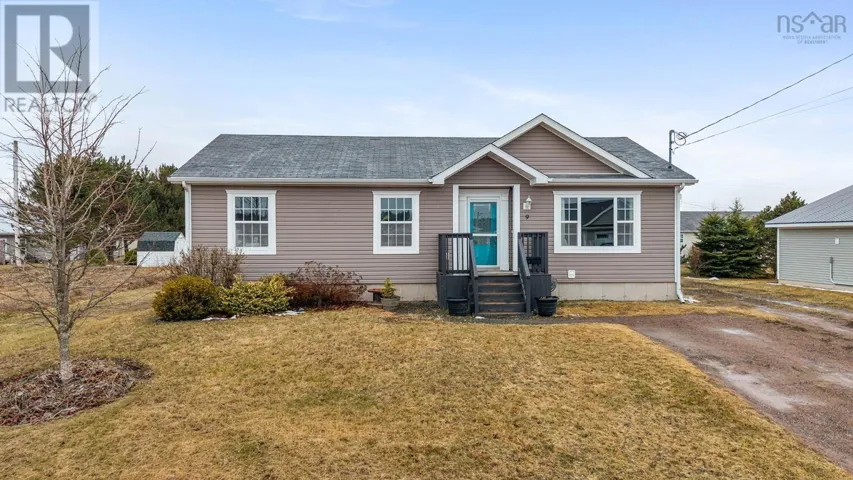 9 Fleming Avenue, Amherst, Nova Scotia B4H0C3