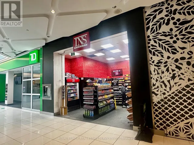 2 ST CLAIR AVENUE E, Toronto (Rosedale-Moore Park), Ontario M4T2T5