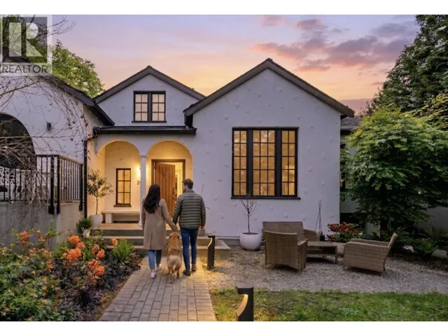 2502 W 33RD AVENUE, Vancouver, British Columbia V6N2E6