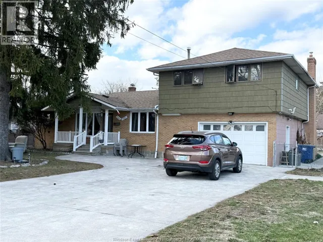 564 WALLACE, Windsor, Ontario N9G1L9