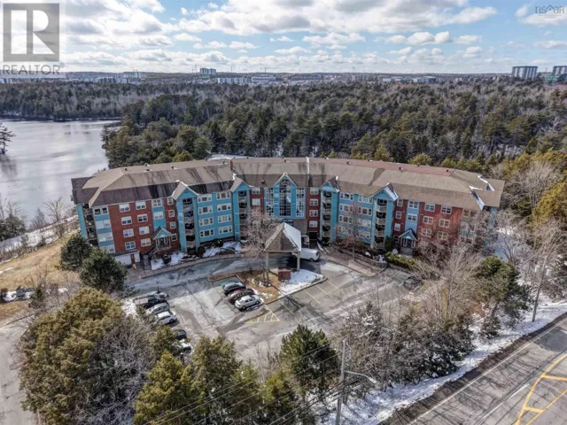 310 2 Lake Drive, Bedford, Nova Scotia B4A4H7