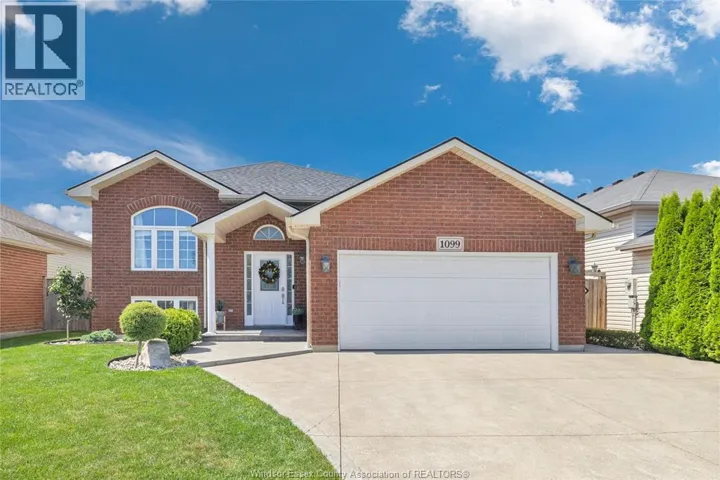 1099 CLOVER, Windsor, Ontario N8P1W1