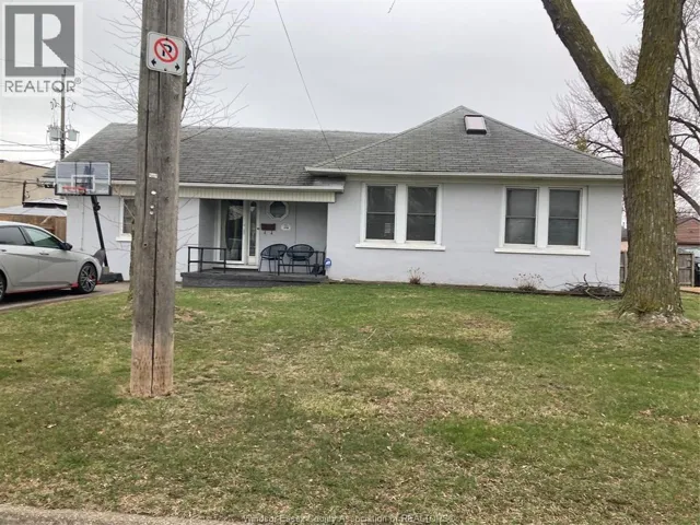2348 ARTHUR, Windsor, Ontario N8W3E9