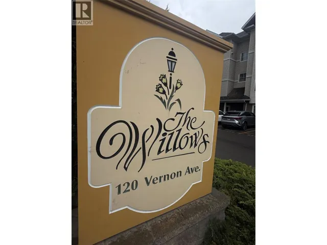 120 Vernon Avenue Unit# 204 Lot# 8, Kamloops, British Columbia V2B1L6