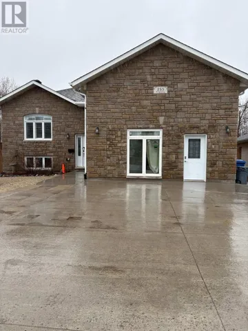 253 KINGSWAY AVENUE, North Bay (Birchaven), Ontario P1B7V5