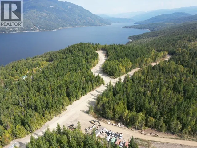 5193 Ivy Road, Eagle Bay, British Columbia V0E1T0