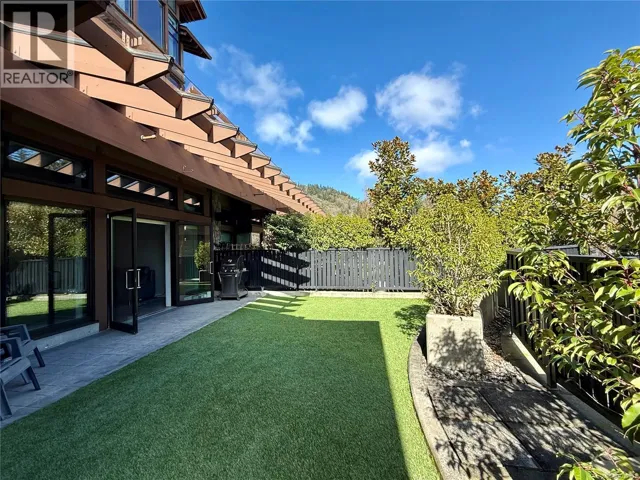 108 2049 Country Club Way, Langford, British Columbia V9B0H8