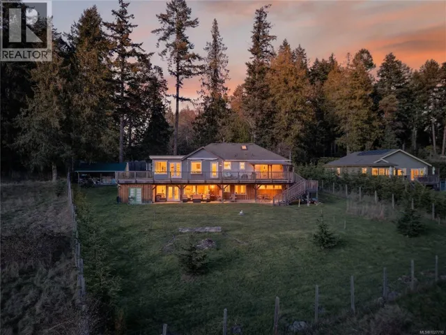 133 Baker Rd, Salt Spring, British Columbia V8K2N6