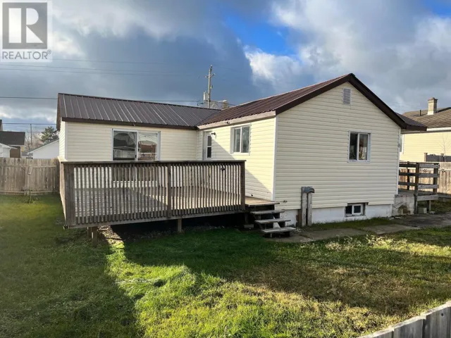8 Elliot Street, Cochenour, Ontario P0V1L0