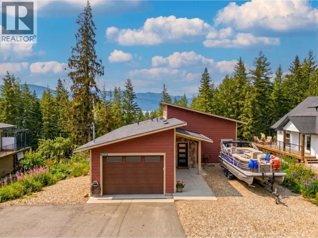 3044 Cedar Drive, Blind Bay, British Columbia V0E2W2