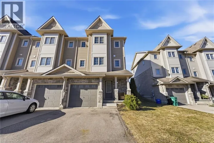 208 TEMPLEWOOD Drive, Kitchener, Ontario N2R0A3