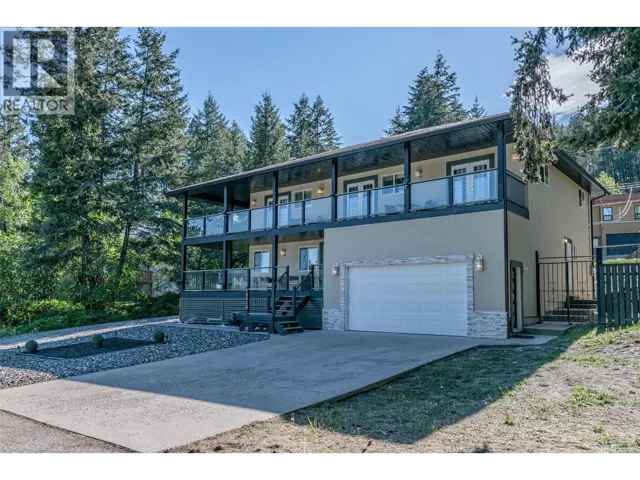 10718 Pinecrest Road, Vernon, British Columbia V1H2C1