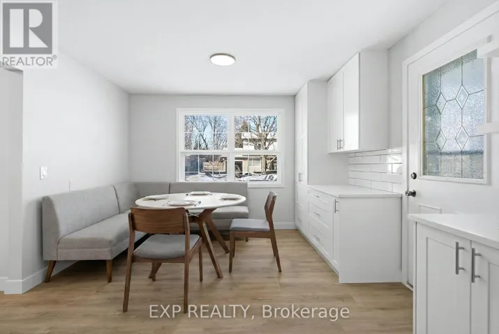 2158 FILLMORE CRESCENT, Ottawa, Ontario K1J6A4