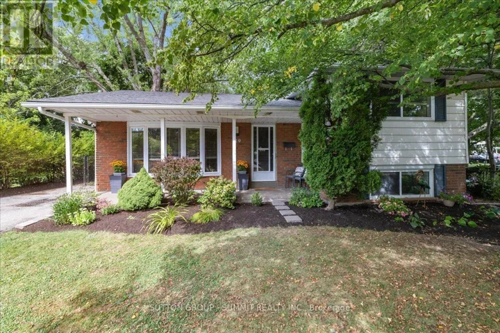 319 ERINDALE DRIVE, Burlington (Appleby), Ontario L7L4T3