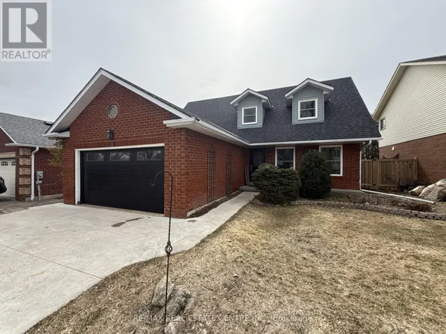 8 PASSMORE AVENUE, Orangeville, Ontario L9W4E2