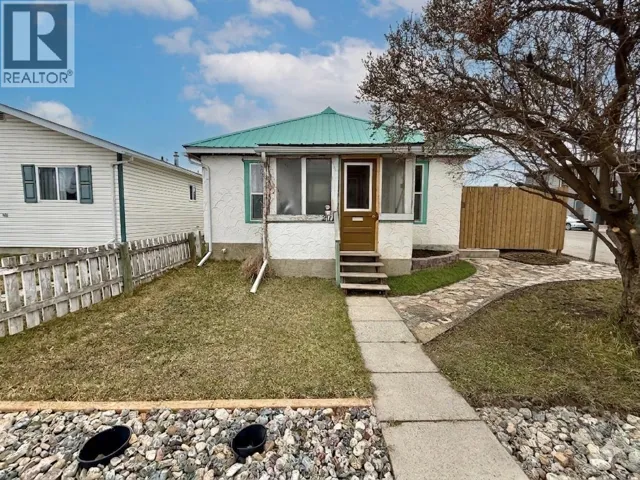 201 6th Avenue S, Cranbrook, British Columbia V1C2H7
