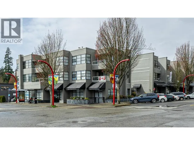 206 3151 WOODBINE DRIVE, North Vancouver, British Columbia V7R2S4