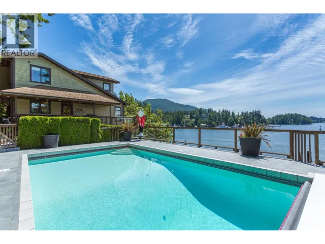 4836 SINCLAIR BAY ROAD, Pender Harbour, British Columbia V0N1S1