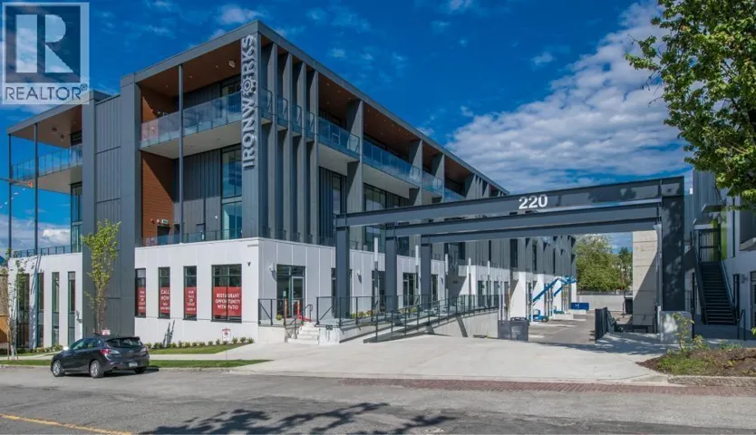 190 220 VICTORIA DRIVE, Vancouver, British Columbia V5L4C5