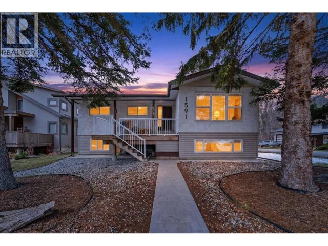 1591 11th Avenue, Fernie, British Columbia V0B1M0