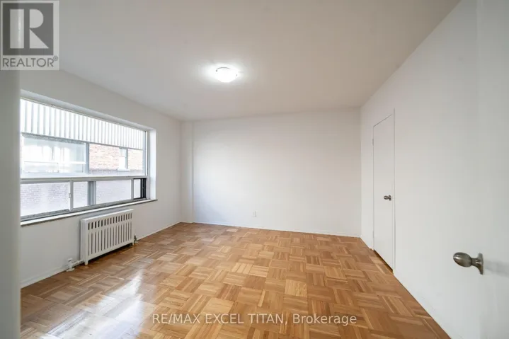 9 - 156 KINGSTON ROAD, Toronto (Woodbine Corridor), Ontario M4L1T1