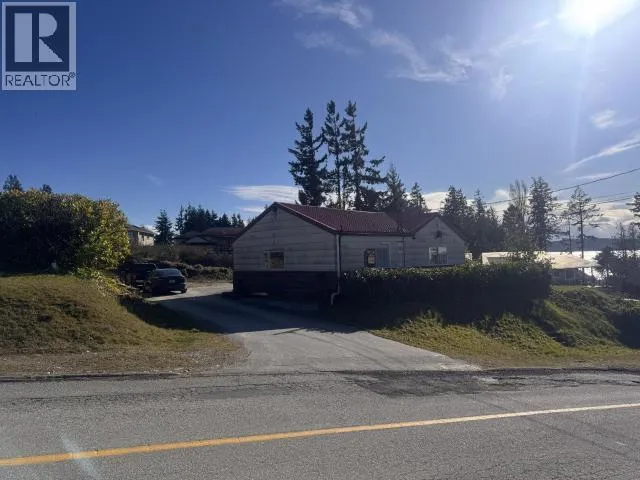6928 QUESNEL STREET, Powell River, British Columbia V8A1J2