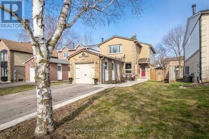 833 LAURIER AVENUE, Milton (TM Timberlea), Ontario L9T4H4