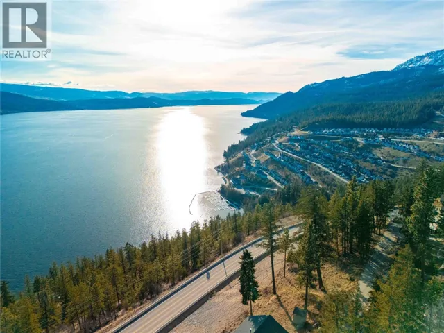 7080 Westside Road N, Kelowna, British Columbia V1Z3V9