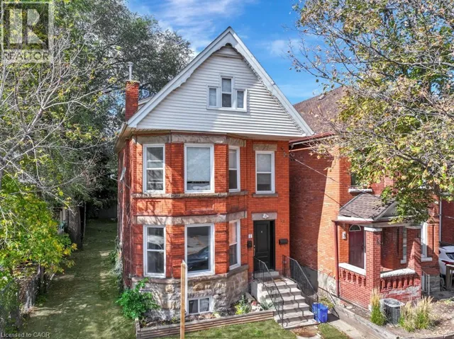 1 MADISON Avenue, Hamilton, Ontario L8L5Y2
