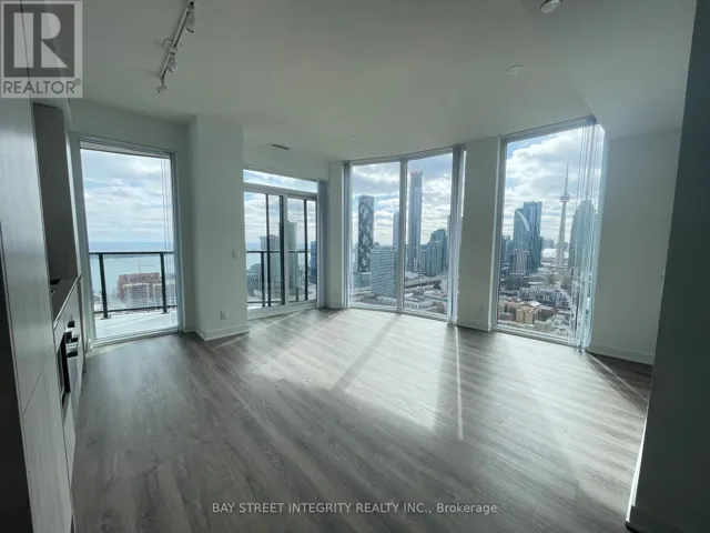 4210 - 180 FRONT STREET E, Toronto (Moss Park), Ontario M5A0A9