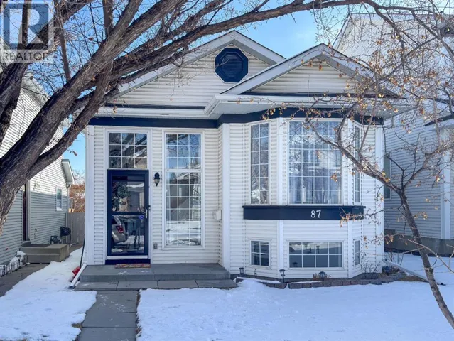 87 Hidden Green NW, Calgary, Alberta T3K5K7