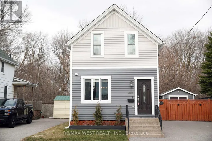 203 COURT STREET, Oshawa (Central), Ontario L1H4W6