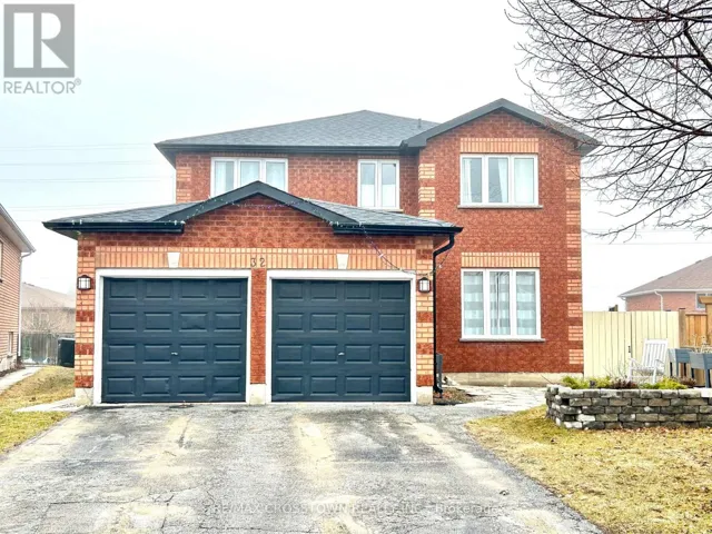 MAIN - 32 RYAN COURT, Barrie (Little Lake), Ontario L4M6N7