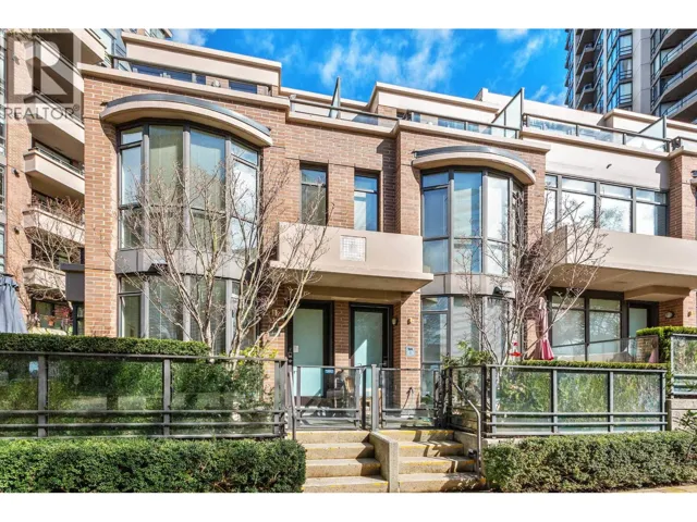 168 W 1ST STREET, North Vancouver, British Columbia V7M1A9