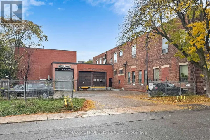 STUDIO 1 - 258 WALLACE AVENUE, Toronto (Dovercourt-Wallace Emerson-Junction), Ontario M6P3M9