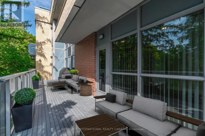 302 - 8302 ISLINGTON AVENUE, Vaughan (Islington Woods), Ontario L4L0E6