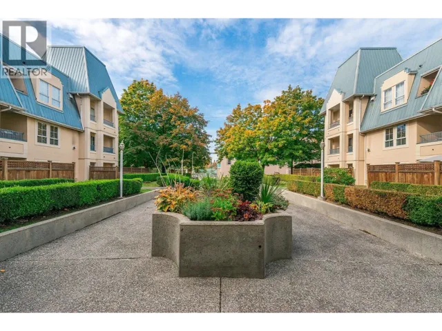 219 295 SCHOOLHOUSE STREET, Coquitlam, British Columbia V3K6X5