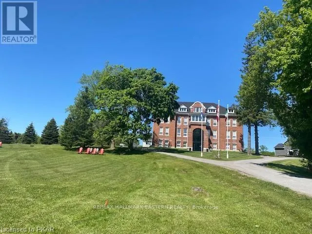 101 - 1354 YOUNG'S POINT ROAD, Selwyn, Ontario K0L2H0