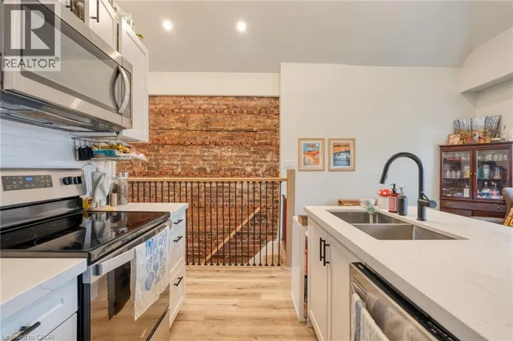 64 OXFORD Street Unit# Upper, Hamilton, Ontario L8R2X1